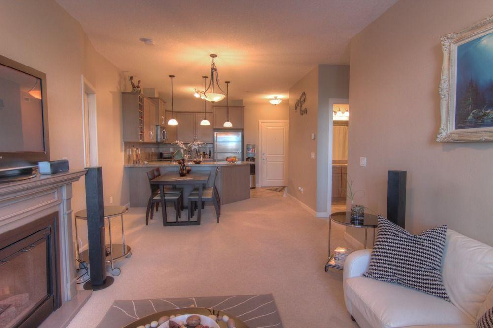 Pinnacle Inn & Suites Aspen YYC Екстериор снимка